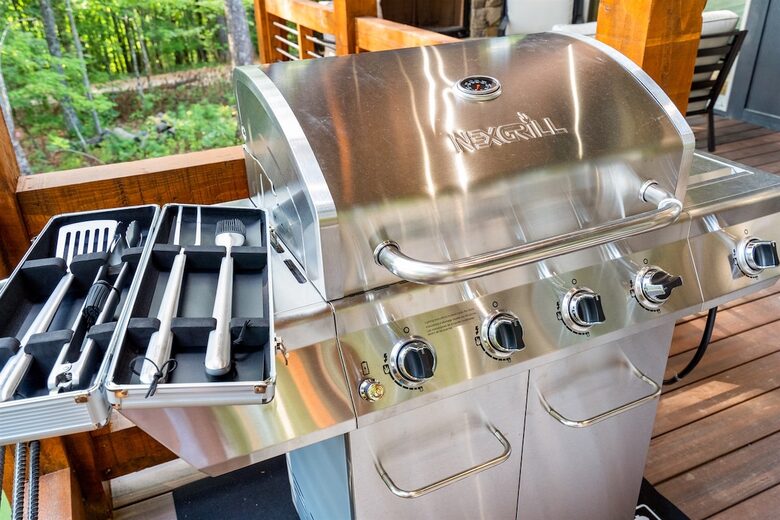 Modern Mountain Retreat with Outdoor Living & Spa Amenities - Blue Ridge, Georgia