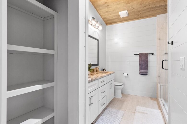 Modern Mountain Retreat with Outdoor Living & Spa Amenities - Blue Ridge, Georgia