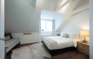 Stylish City Retreat in the Heart of Bucktown - Chicago, Illinois