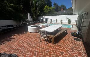 Elegant Haven in Brentwood Hills - Los Angeles, California