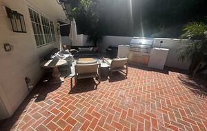 Elegant Haven in Brentwood Hills - Los Angeles, California