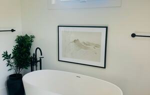 Elegant Haven in Brentwood Hills - Los Angeles, California