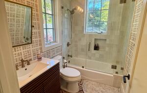 Elegant Haven in Brentwood Hills - Los Angeles, California