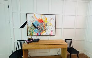 Elegant Haven in Brentwood Hills - Los Angeles, California