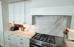 Elegant Haven in Brentwood Hills - Los Angeles, California