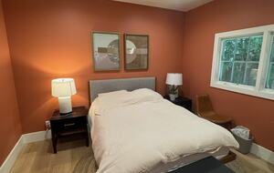 Elegant Haven in Brentwood Hills - Los Angeles, California