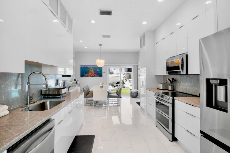 Island Life Villa - 5 Bed at Anna Maria, Florida - Holmes Beach, Florida