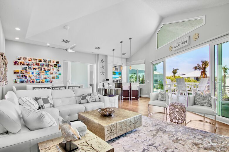 Island Life Villa - 5 Bed at Anna Maria, Florida - Holmes Beach, Florida