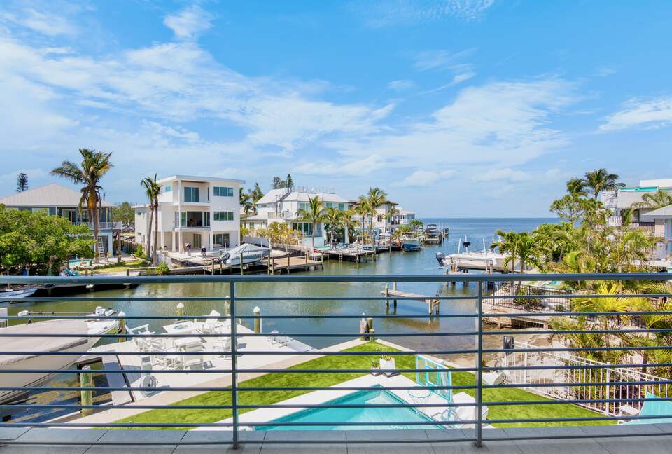 Island Life Villa - 5 Bed at Anna Maria, Florida - Holmes Beach, Florida