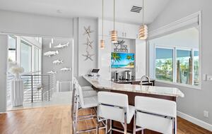 Island Life Villa - 5 Bed at Anna Maria, Florida - Holmes Beach, Florida