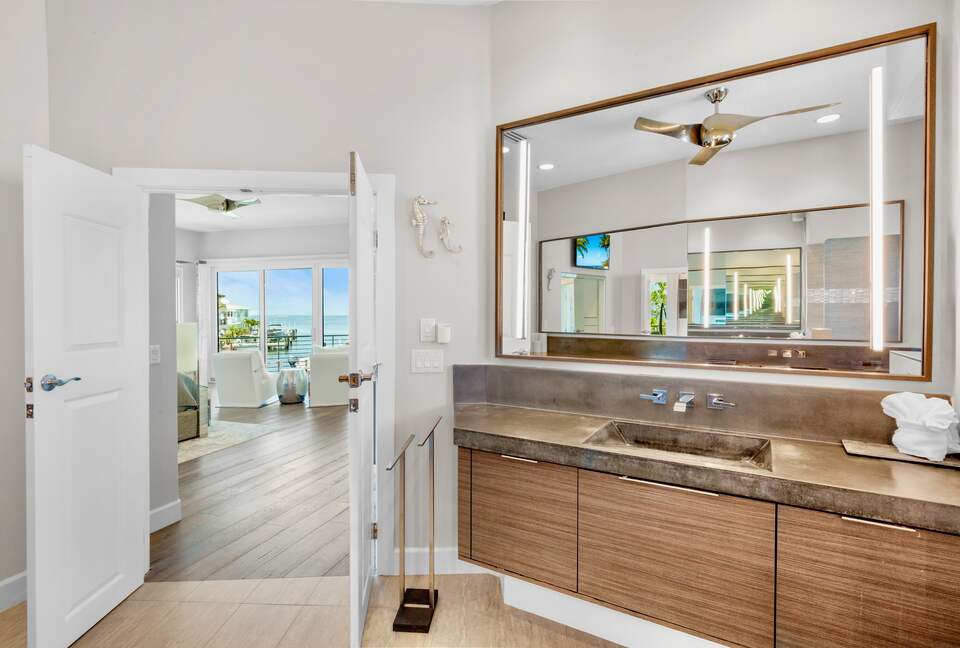 Island Life Villa - 5 Bed at Anna Maria, Florida - Holmes Beach, Florida