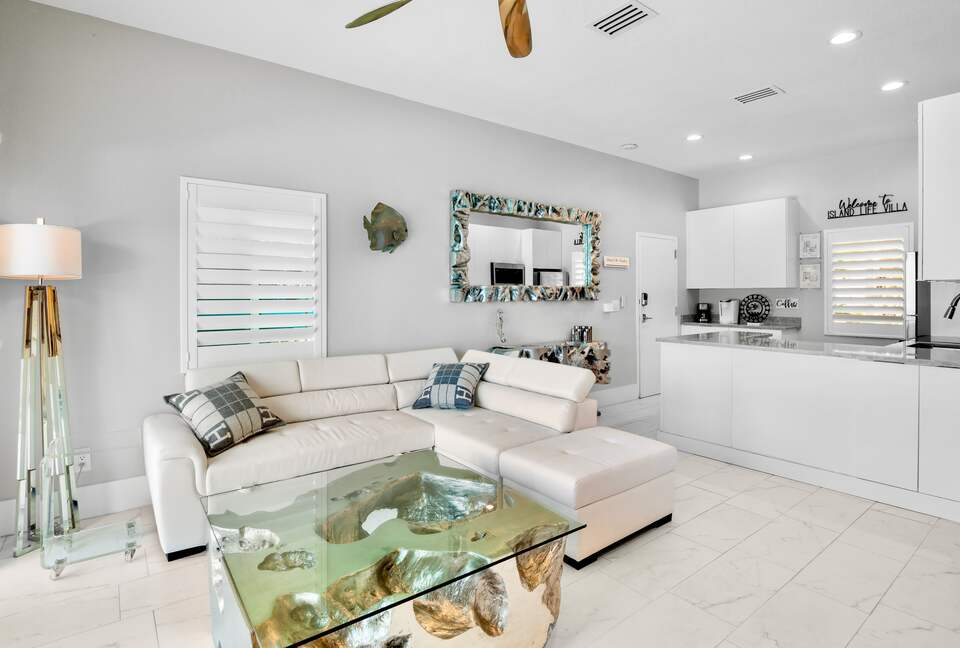 Island Life Villa - 5 Bed at Anna Maria, Florida - Holmes Beach, Florida