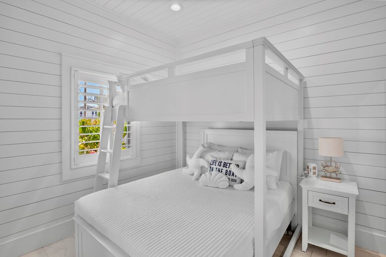 Island Life Villa - 5 Bed at Anna Maria, Florida - Holmes Beach, Florida