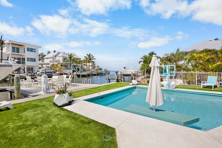 Island Life Villa - 5 Bed at Anna Maria, Florida - Holmes Beach, Florida