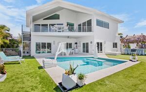 Island Life Villa - 5 Bed at Anna Maria, Florida - Holmes Beach, Florida