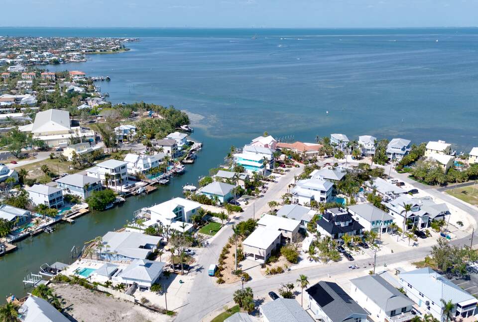 Island Life Villa - 5 Bed at Anna Maria, Florida - Holmes Beach, Florida