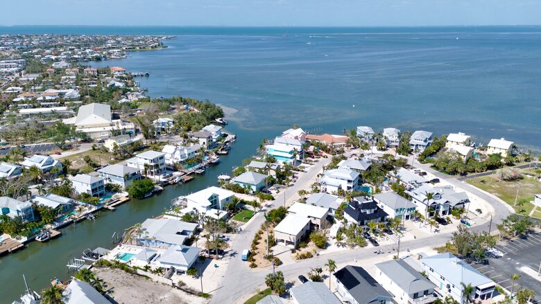 Island Life Villa - 5 Bed at Anna Maria, Florida - Holmes Beach, Florida