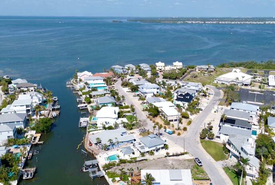Island Life Villa - 5 Bed at Anna Maria, Florida - Holmes Beach, Florida