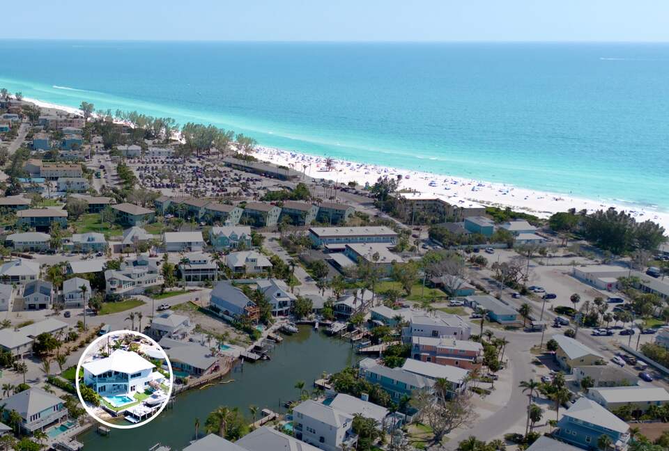 Island Life Villa - 5 Bed at Anna Maria, Florida - Holmes Beach, Florida