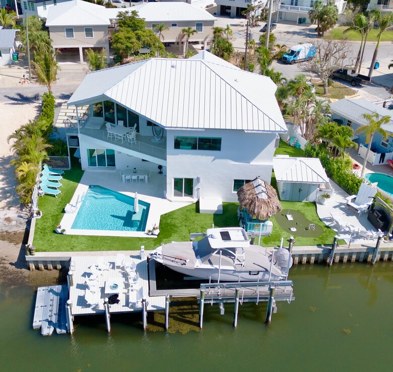 Island Life Villa - 5 Bed at Anna Maria, Florida - Holmes Beach, Florida