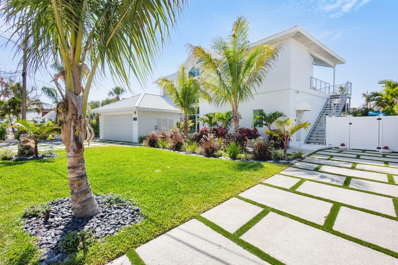 Island Life Villa - 5 Bed at Anna Maria, Florida - Holmes Beach, Florida