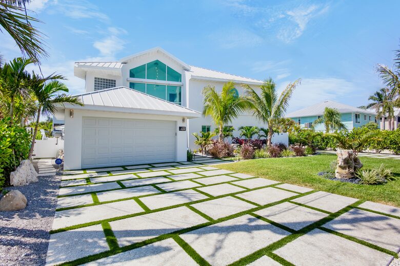 Island Life Villa - 5 Bed at Anna Maria, Florida - Holmes Beach, Florida