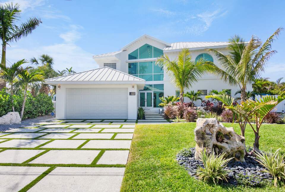 Island Life Villa - 5 Bed at Anna Maria, Florida - Holmes Beach, Florida