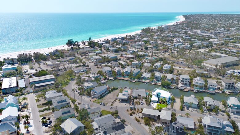 Island Life Villa - 5 Bed at Anna Maria, Florida - Holmes Beach, Florida