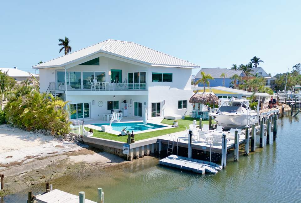 Island Life Villa - 5 Bed at Anna Maria, Florida - Holmes Beach, Florida