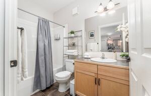 Cozy Mountain Escape in the Heart of Canmore - Canmore, Canada