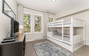 Cozy Mountain Escape in the Heart of Canmore - Canmore, Canada