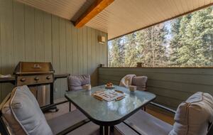 Cozy Mountain Escape in the Heart of Canmore - Canmore, Canada