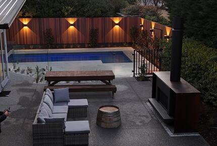 Architectural Retreat with Luxe Outdoor Oasis in Queenstown - Queenstown, New Zealand