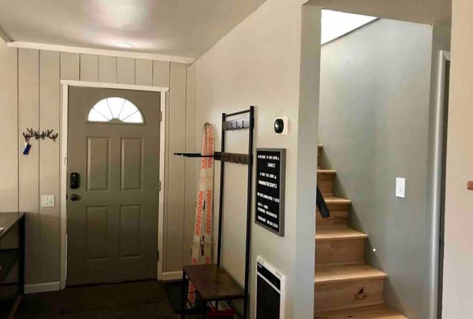 Warm & Inviting Mountain Retreat with Pool, Sauna, and Loft - Mammoth Lakes, California