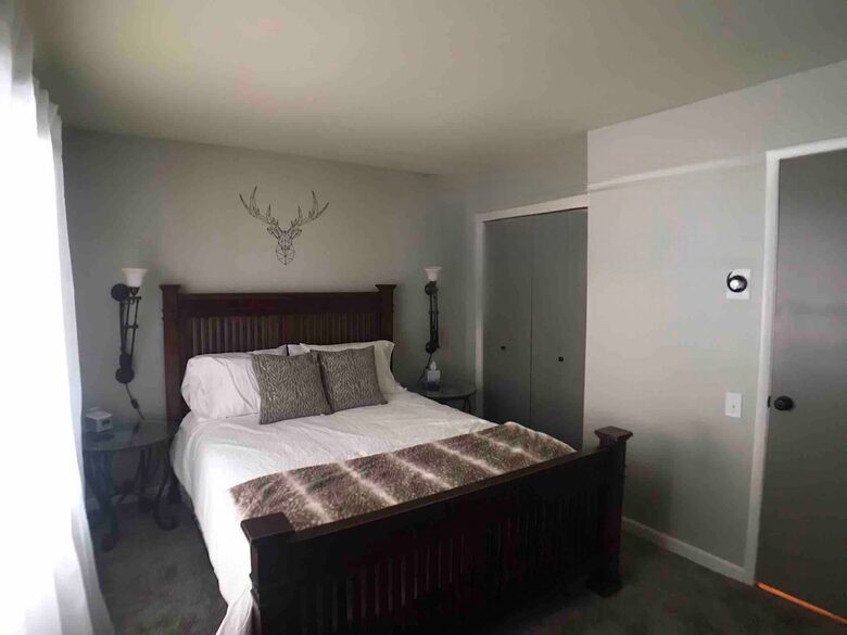 Warm & Inviting Mountain Retreat with Pool, Sauna, and Loft - Mammoth Lakes, California