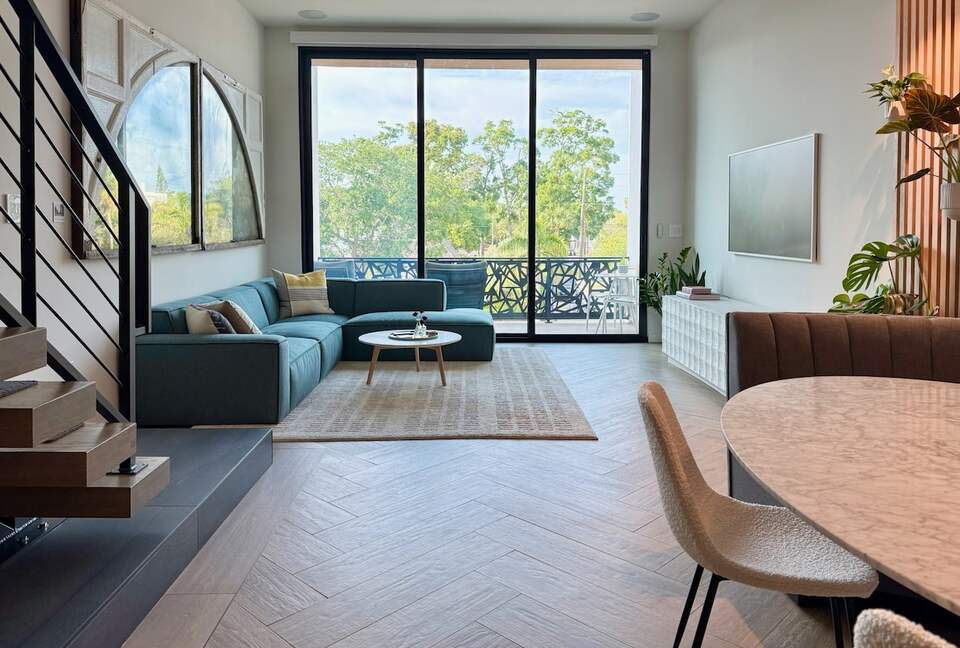 Luxury Urban Retreat Steps from St. Pete’s Dining & Nightlife - St Petersburg, Florida