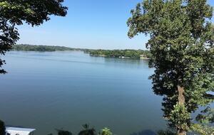 Stylish Lakeside Haven Near Nashville - Old Hickory, Tennessee