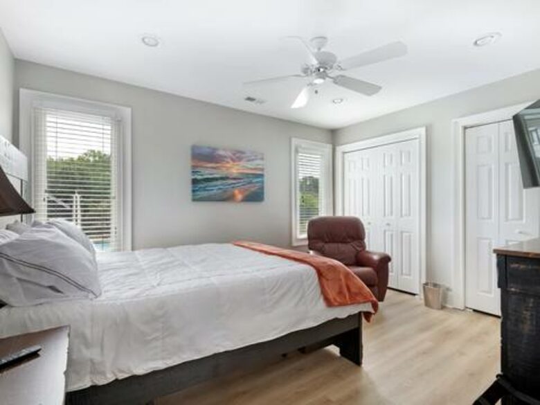 Panoramic Lake Wylie Escape with Private Pool & Dock - Rock Hill, South Carolina