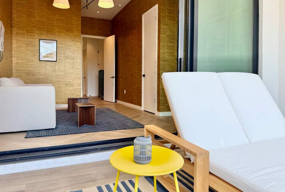 Luxury Urban Retreat Steps from St. Pete’s Dining & Nightlife - St Petersburg, Florida