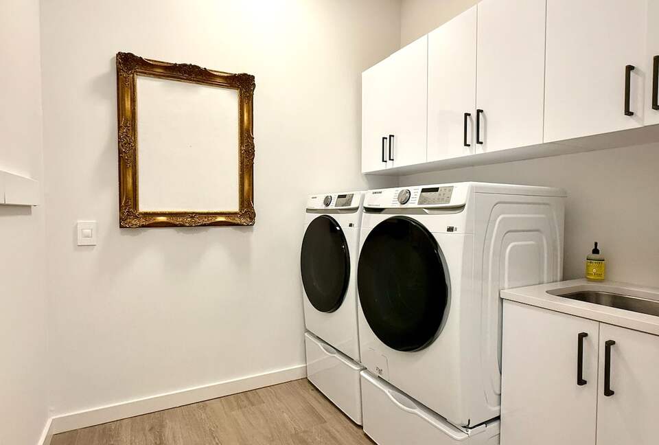 Luxury Urban Retreat Steps from St. Pete’s Dining & Nightlife - St Petersburg, Florida