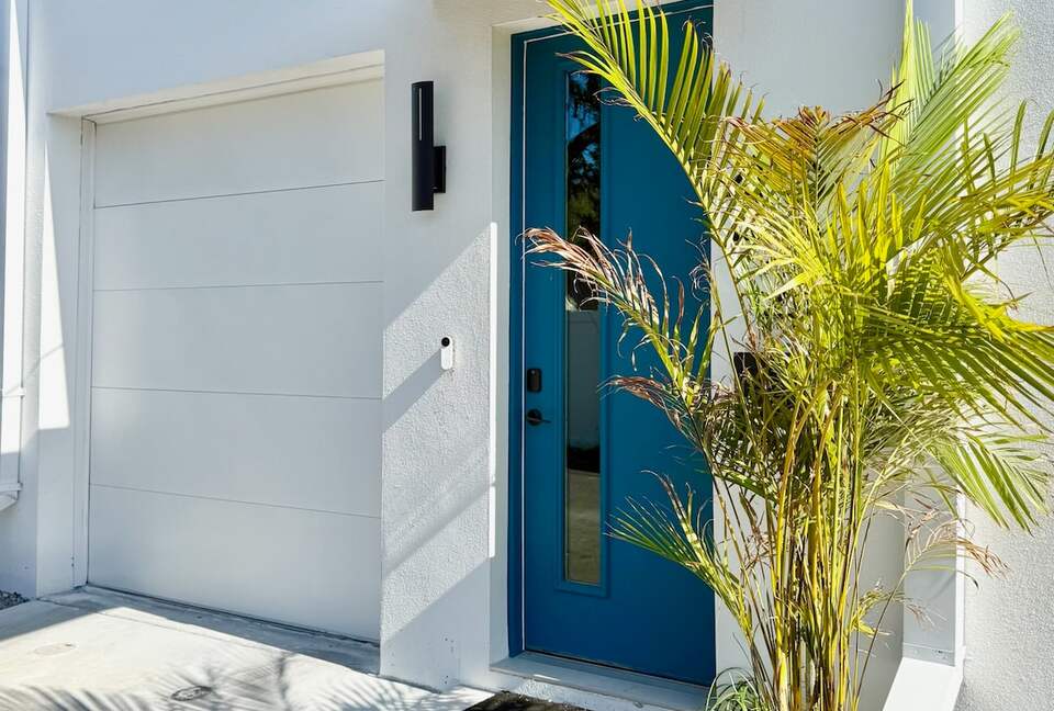 Luxury Urban Retreat Steps from St. Pete’s Dining & Nightlife - St Petersburg, Florida