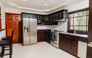 Private Managua Oasis with Sophisticated Outdoor Living - Managua, Nicaragua