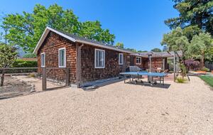Vineyard Serenity in the Heart of St. Helena, Napa County - St. Helena, California