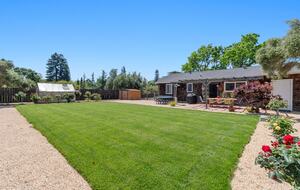 Vineyard Serenity in the Heart of St. Helena, Napa County - St. Helena, California