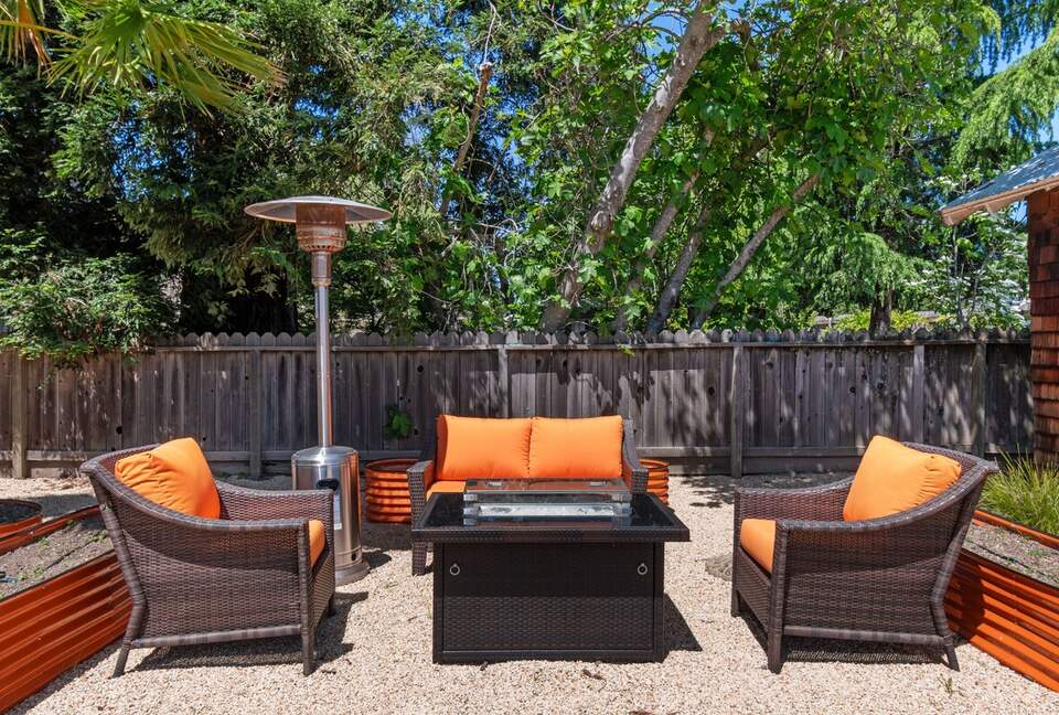 Vineyard Serenity in the Heart of St. Helena, Napa County - St. Helena, California