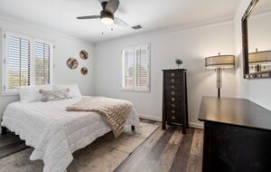 Vineyard Serenity in the Heart of St. Helena, Napa County - St. Helena, California