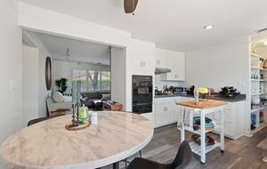 Vineyard Serenity in the Heart of St. Helena, Napa County - St. Helena, California