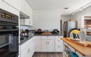 Vineyard Serenity in the Heart of St. Helena, Napa County - St. Helena, California