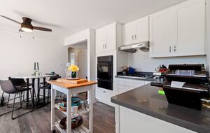 Vineyard Serenity in the Heart of St. Helena, Napa County - St. Helena, California