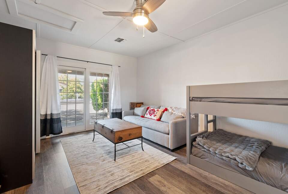 Vineyard Serenity in the Heart of St. Helena, Napa County - St. Helena, California